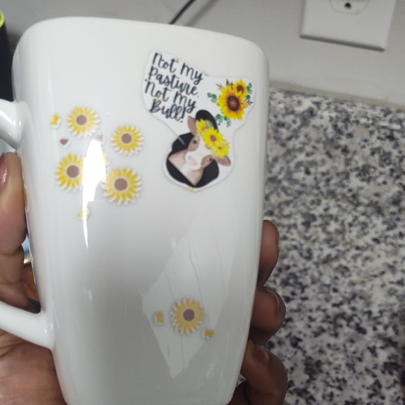 Colorful Assorted Mugs Set - Picture 4 of 6